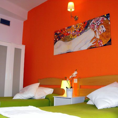 Hostal Santa Catalina Севилья Экстерьер фото